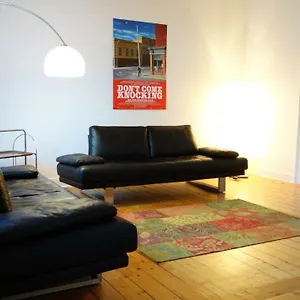 Apartment Altbauwohung In Düsseldorf-flingern, Düsseldorf